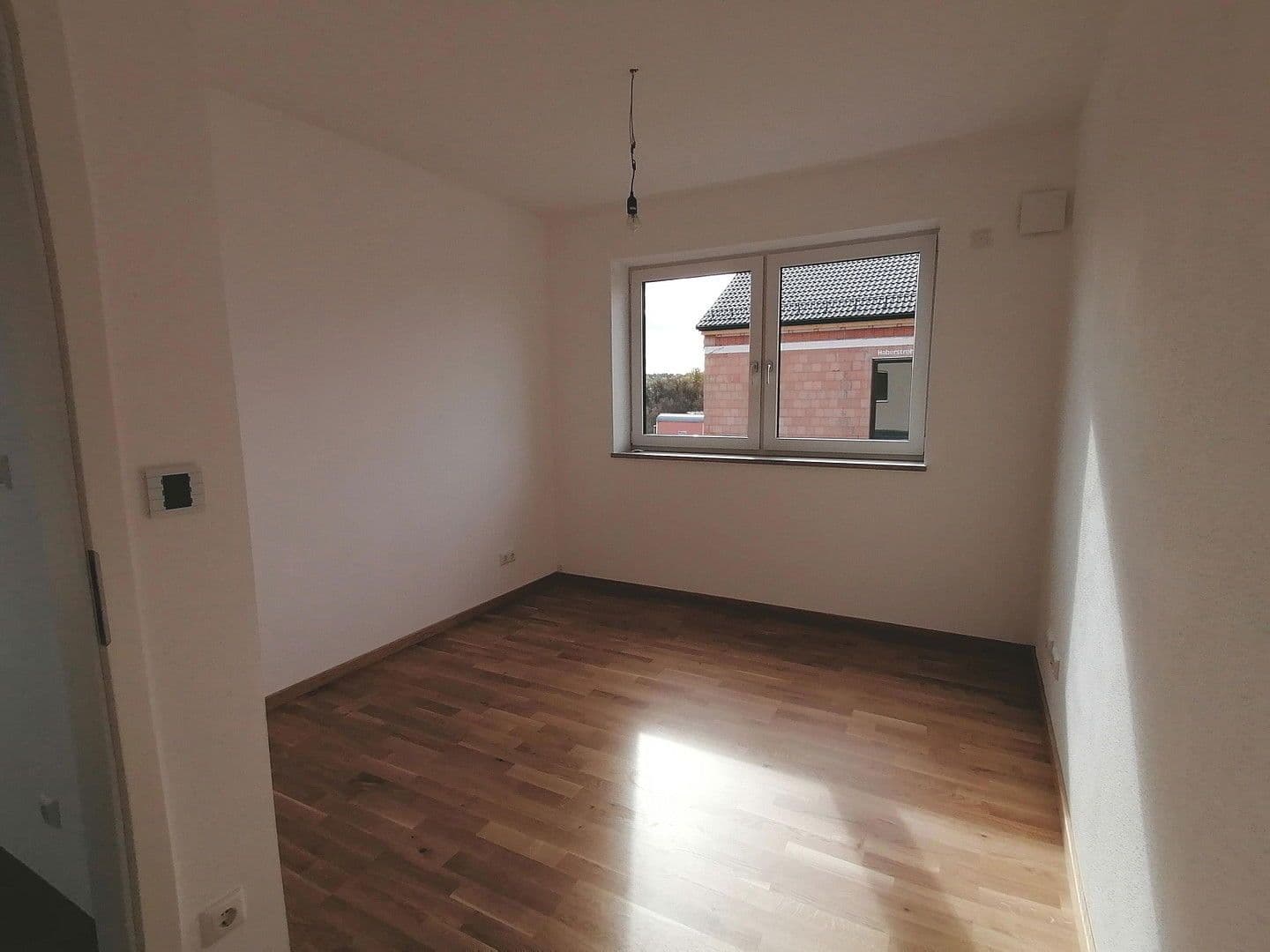 Pronájem domu 186 m², pozemek 537 m², Biberweg 18, Abensberg, Bavorsko Pronájem domu 186 m², pozemek 537 m², Biberweg 18, Abensberg, Bavorsko