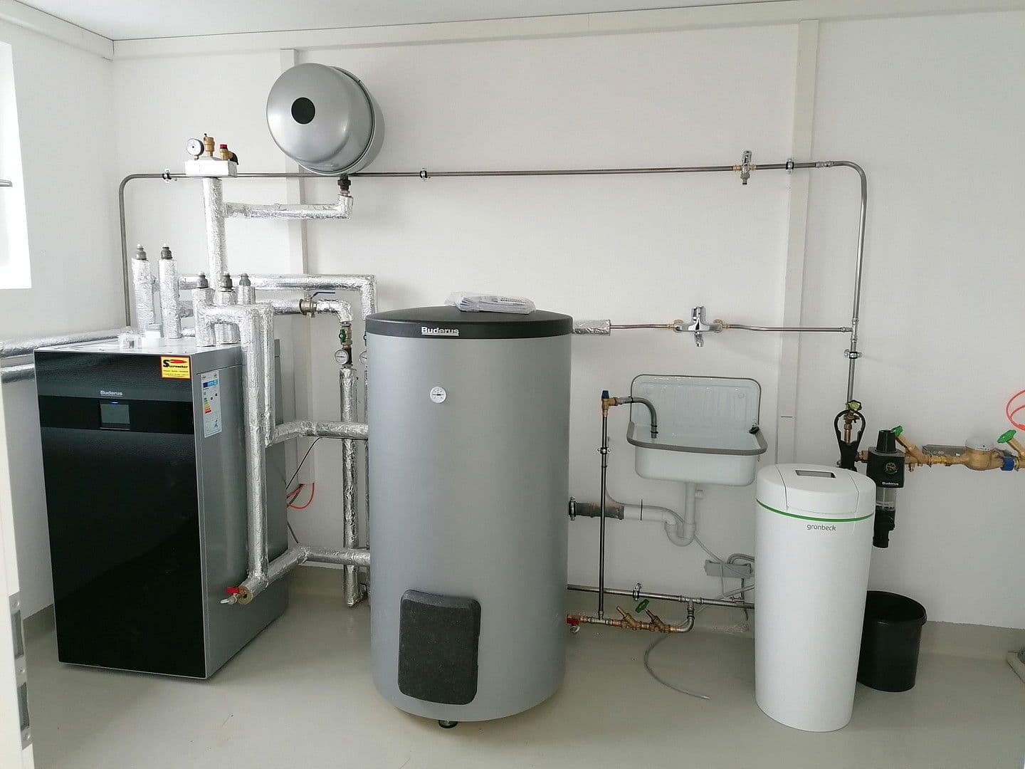 Pronájem domu 186 m², pozemek 537 m², Biberweg 18, Abensberg, Bavorsko Pronájem domu 186 m², pozemek 537 m², Biberweg 18, Abensberg, Bavorsko