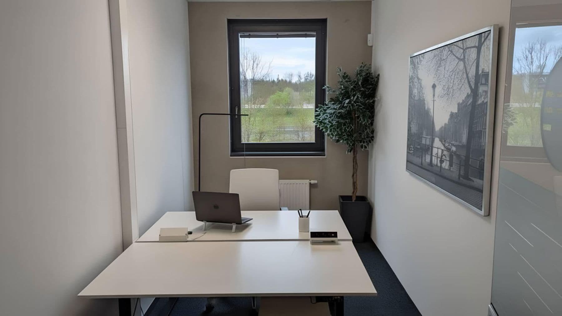 Pronájem kanceláře 2.800 m², Alemannenstrasse 19, Heimsheim, Bádensko-Württembersko Pronájem kanceláře 2.800 m², Alemannenstrasse 19, Heimsheim, Bádensko-Württembersko