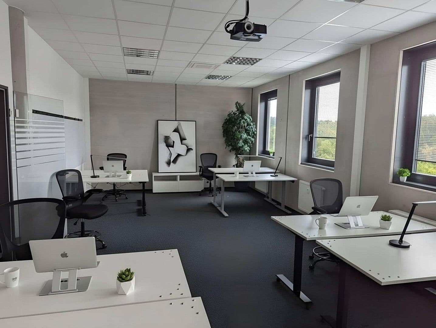 Pronájem kanceláře 2.800 m², Alemannenstrasse 19, Heimsheim, Bádensko-Württembersko Pronájem kanceláře 2.800 m², Alemannenstrasse 19, Heimsheim, Bádensko-Württembersko