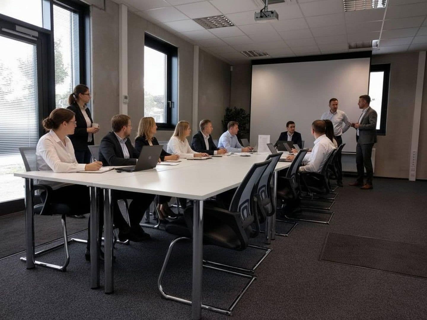 Pronájem kanceláře 2.800 m², Alemannenstrasse 19, Heimsheim, Bádensko-Württembersko Pronájem kanceláře 2.800 m², Alemannenstrasse 19, Heimsheim, Bádensko-Württembersko