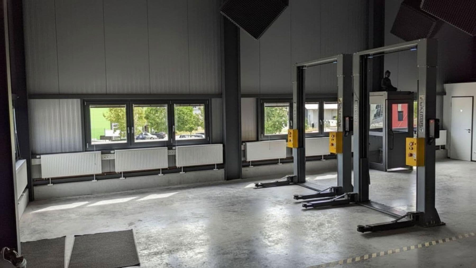 Pronájem kanceláře 2.800 m², Alemannenstrasse 19, Heimsheim, Bádensko-Württembersko Pronájem kanceláře 2.800 m², Alemannenstrasse 19, Heimsheim, Bádensko-Württembersko