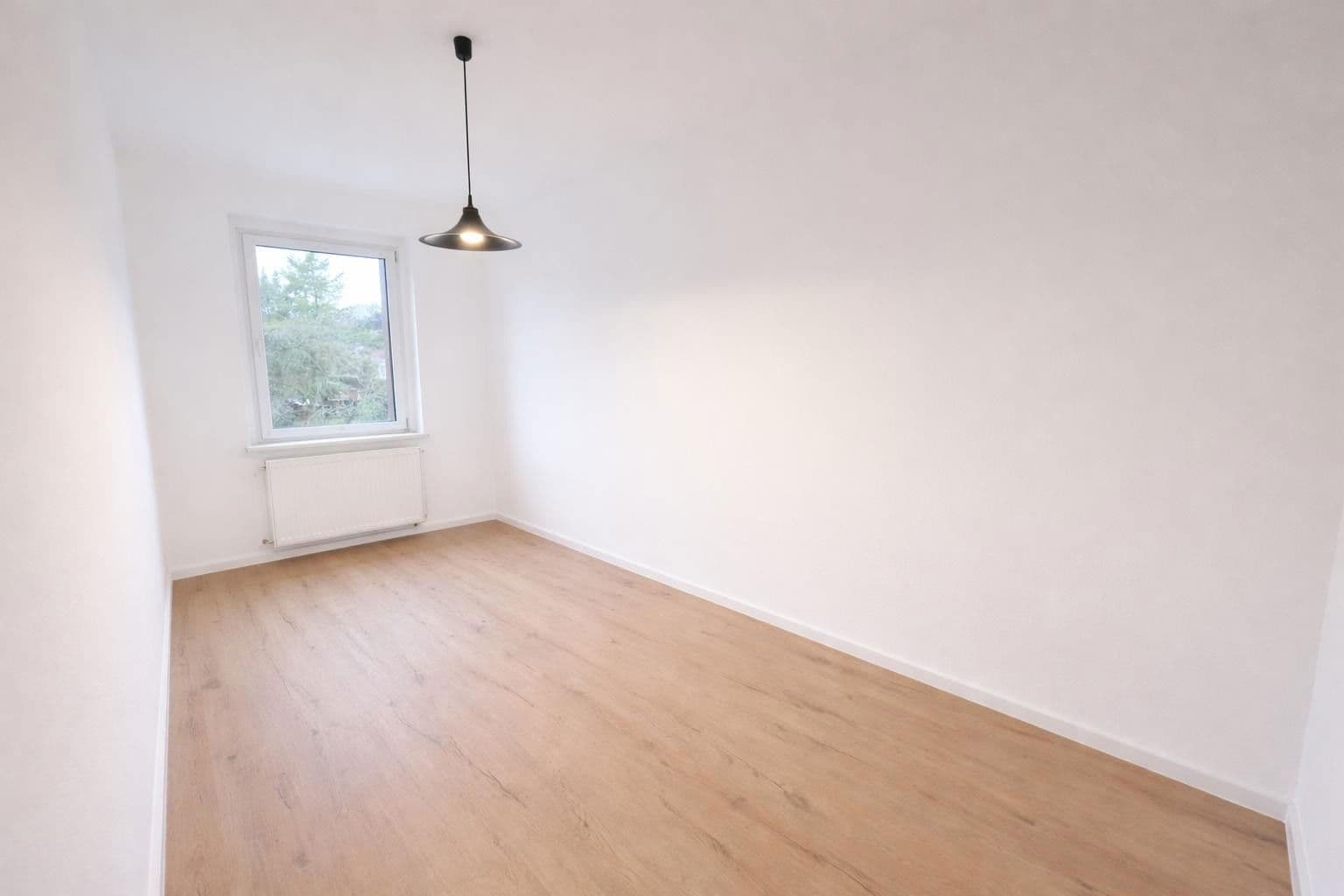 Pronájem bytu 3+1 65 m², Freiburger Str. 23, Oranienburg, Braniborsko Pronájem bytu 3+1 65 m², Freiburger Str. 23, Oranienburg, Braniborsko