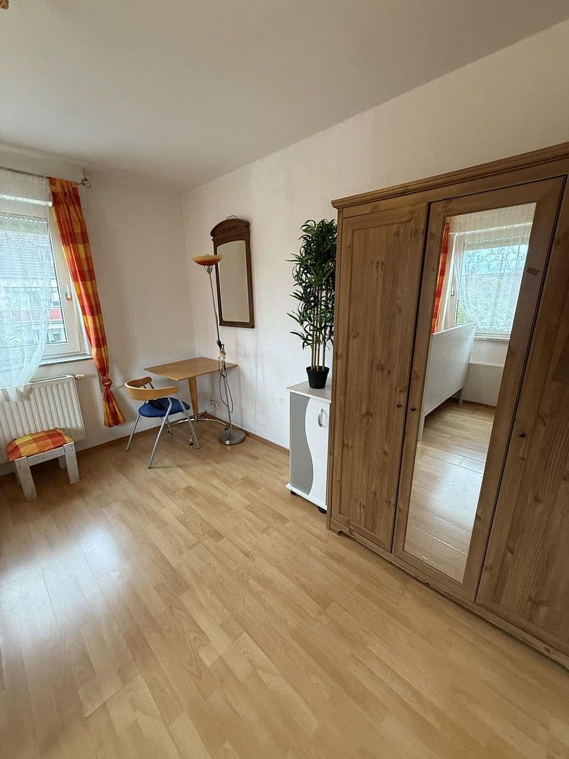 Pronájem bytu 1+1 14 m², Adam Opel Str 24, Rüsselsheim am Main, Hessen Pronájem bytu 1+1 14 m², Adam Opel Str 24, Rüsselsheim am Main, Hessen