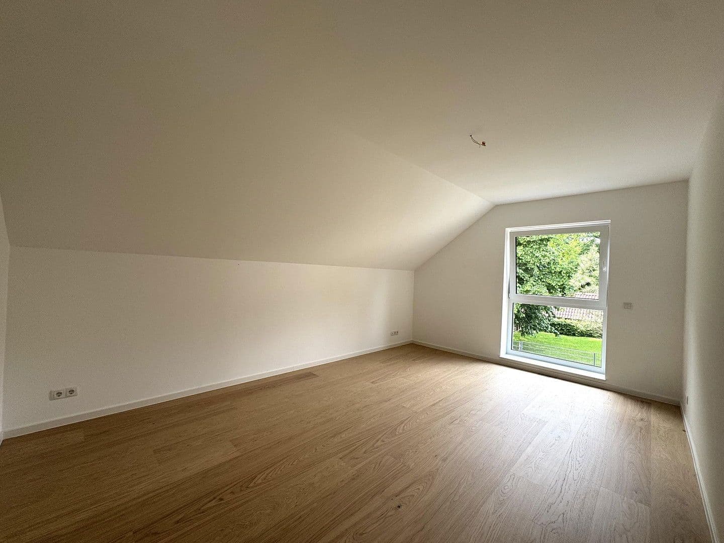 Pronájem domu 130 m², pozemek 510 m², Achim, Dolní Sasko Pronájem domu 130 m², pozemek 510 m², Achim, Dolní Sasko