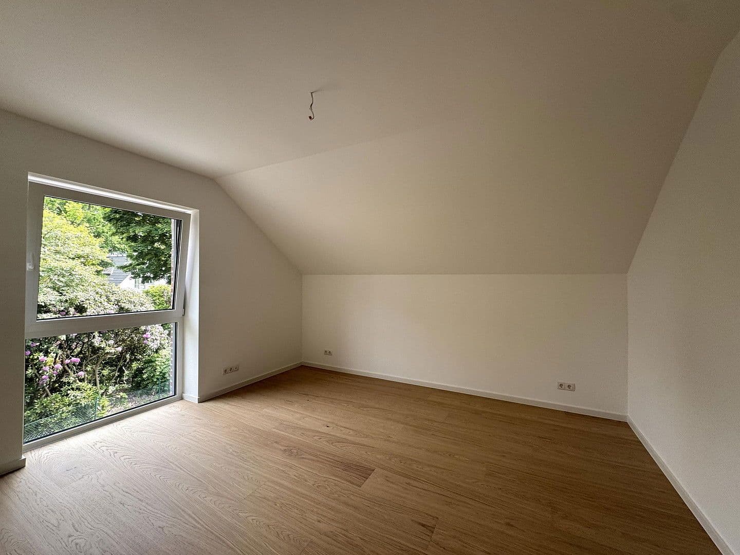 Pronájem domu 130 m², pozemek 510 m², Achim, Dolní Sasko Pronájem domu 130 m², pozemek 510 m², Achim, Dolní Sasko