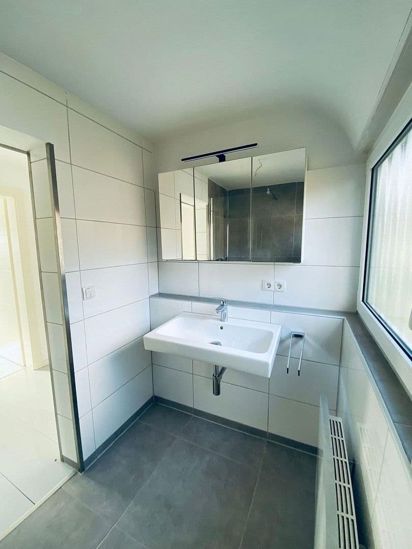 Prodej domu 180 m², pozemek 510 m², Wengertweg25, Aidlingen, Bádensko-Württembersko Prodej domu 180 m², pozemek 510 m², Wengertweg25, Aidlingen, Bádensko-Württembersko