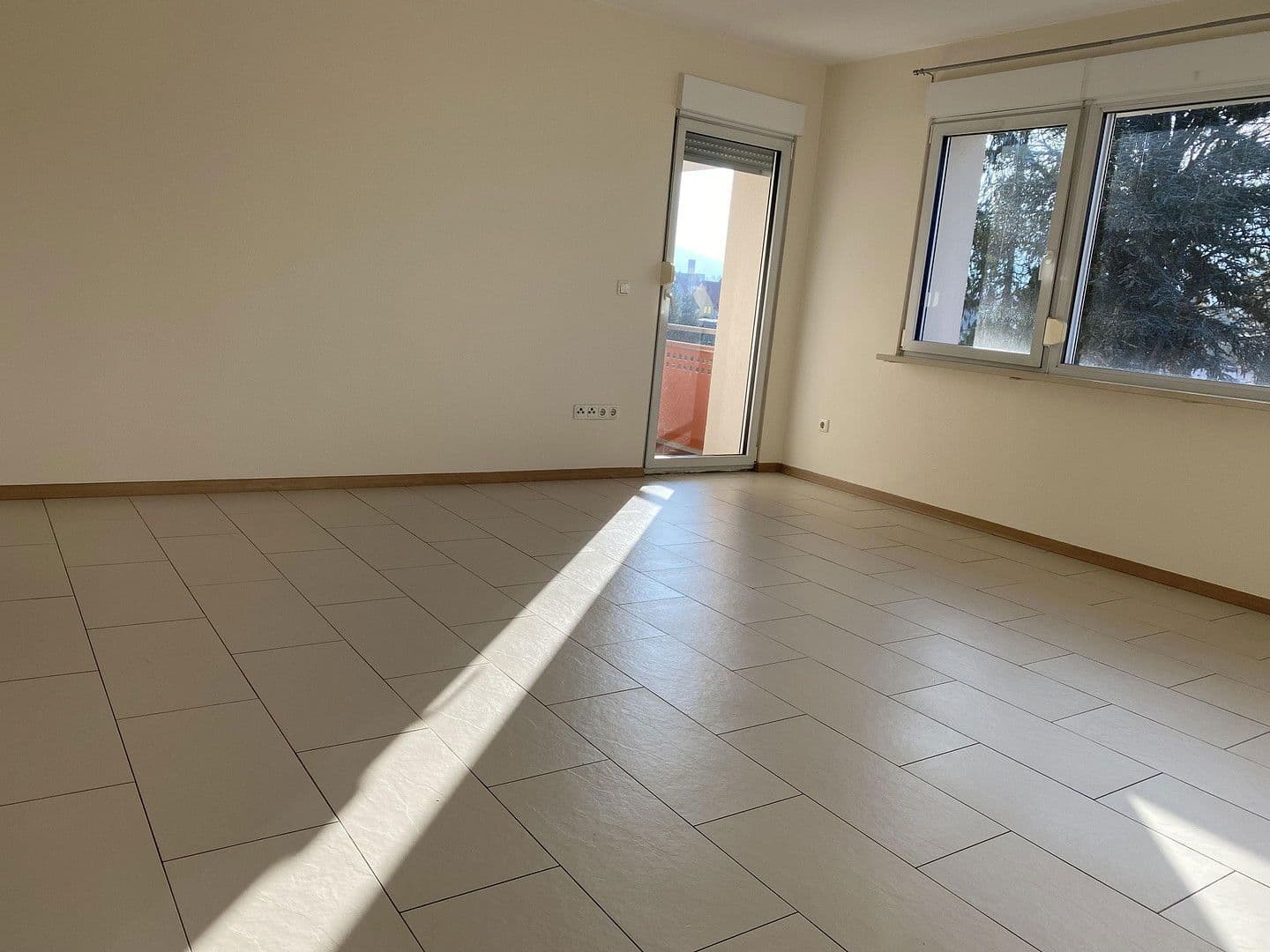 Pronájem bytu 3+1 76 m², Kleinheubach, Bavorsko Pronájem bytu 3+1 76 m², Kleinheubach, Bavorsko