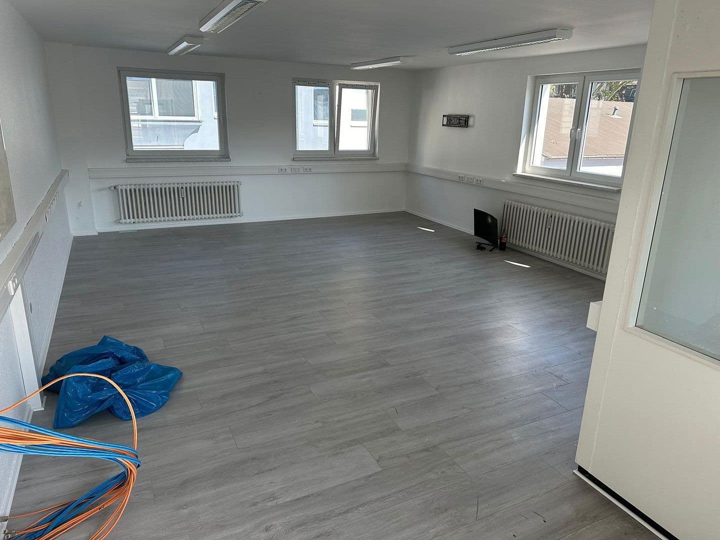 Pronájem kanceláře 60 m², Duisburg, Severní Porýní-Vestfálsko Pronájem kanceláře 60 m², Duisburg, Severní Porýní-Vestfálsko