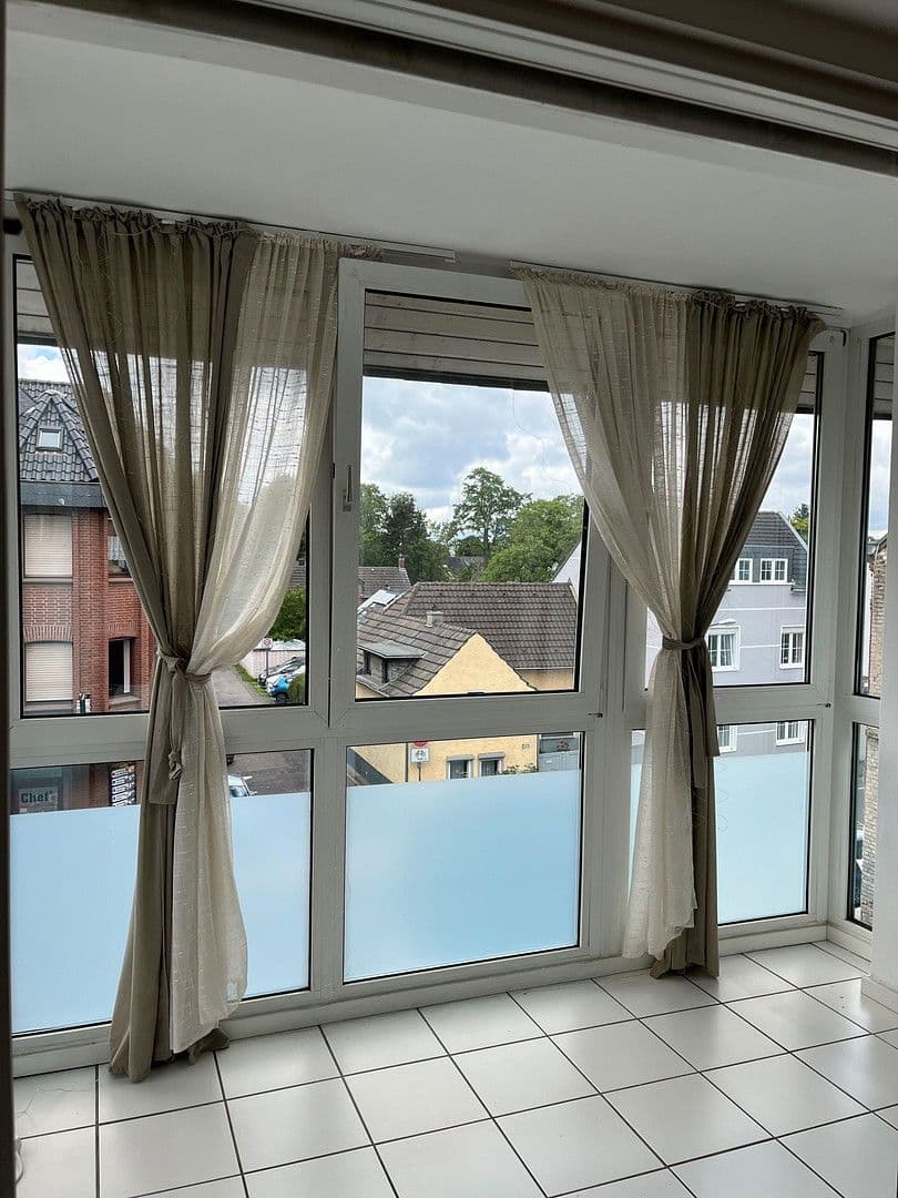 Pronájem bytu 2+1 55 m², Frankfurter Str. 214, Köln, Severní Porýní-Vestfálsko Pronájem bytu 2+1 55 m², Frankfurter Str. 214, Köln, Severní Porýní-Vestfálsko