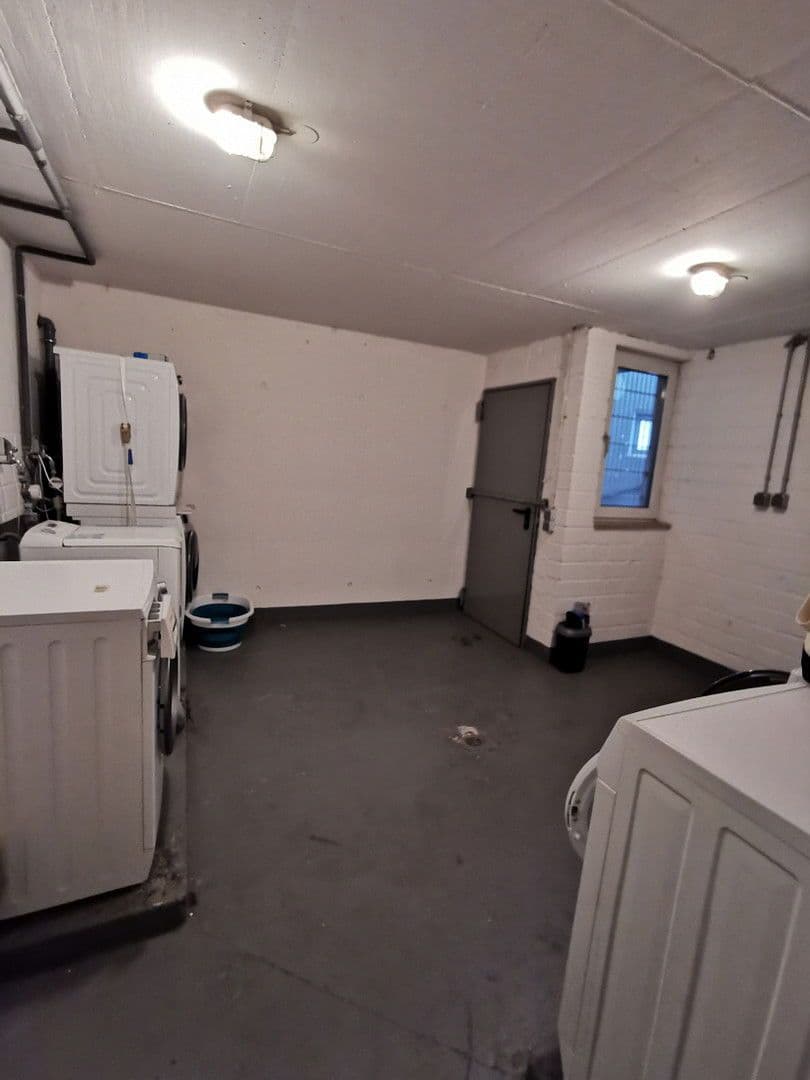 Pronájem bytu 2+1 55 m², Frankfurter Str. 214, Köln, Severní Porýní-Vestfálsko Pronájem bytu 2+1 55 m², Frankfurter Str. 214, Köln, Severní Porýní-Vestfálsko