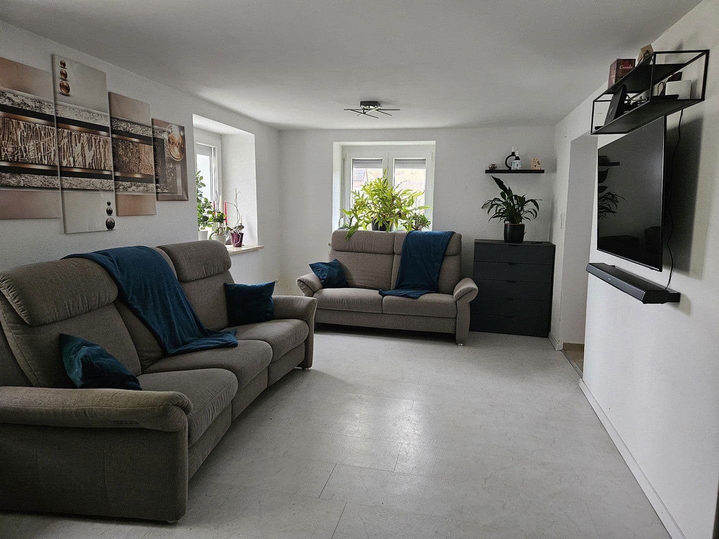 Prodej domu 145 m², pozemek 452 m², Altmannstein, Bavorsko Prodej domu 145 m², pozemek 452 m², Altmannstein, Bavorsko