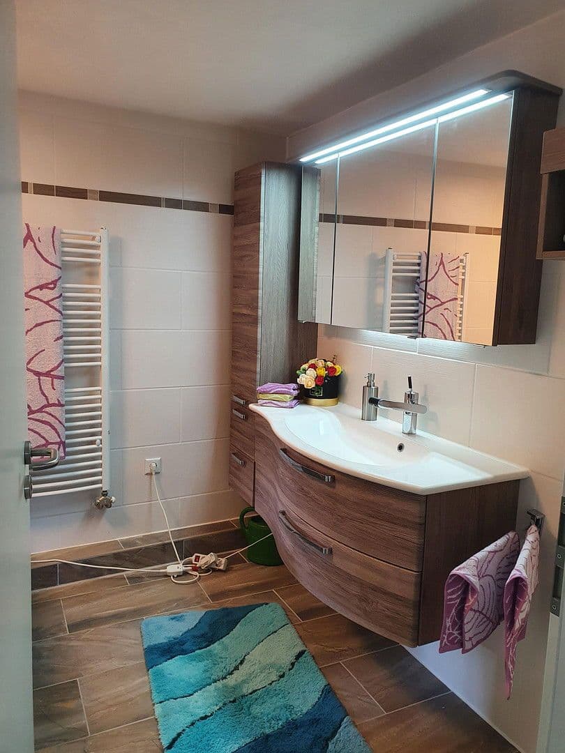 Prodej domu 145 m², pozemek 452 m², Altmannstein, Bavorsko Prodej domu 145 m², pozemek 452 m², Altmannstein, Bavorsko