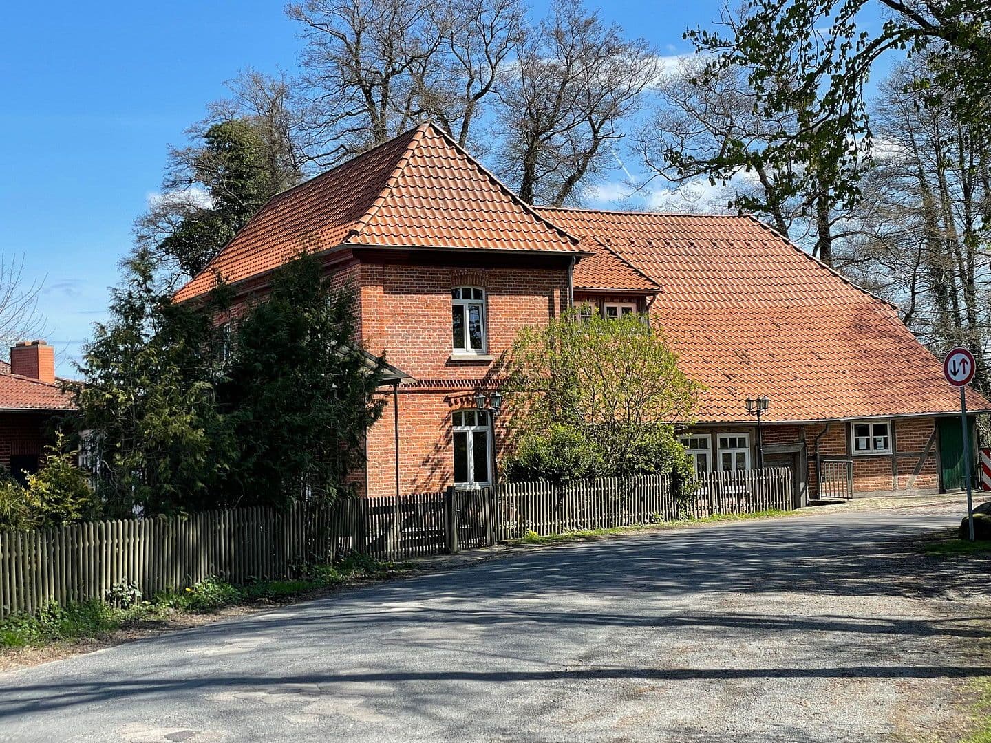 Pronájem domu 227 m², pozemek 550 m², An der Alpe 2, Neustadt am Rübenberge, Dolní Sasko Pronájem domu 227 m², pozemek 550 m², An der Alpe 2, Neustadt am Rübenberge, Dolní Sasko