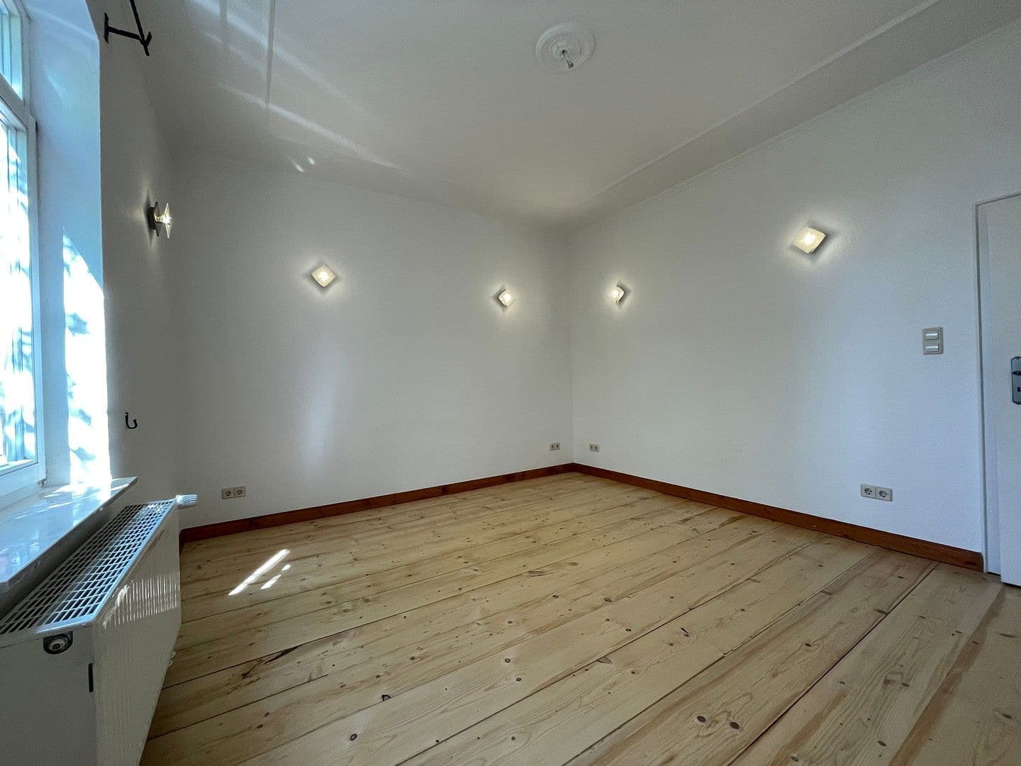 Pronájem domu 227 m², pozemek 550 m², An der Alpe 2, Neustadt am Rübenberge, Dolní Sasko Pronájem domu 227 m², pozemek 550 m², An der Alpe 2, Neustadt am Rübenberge, Dolní Sasko