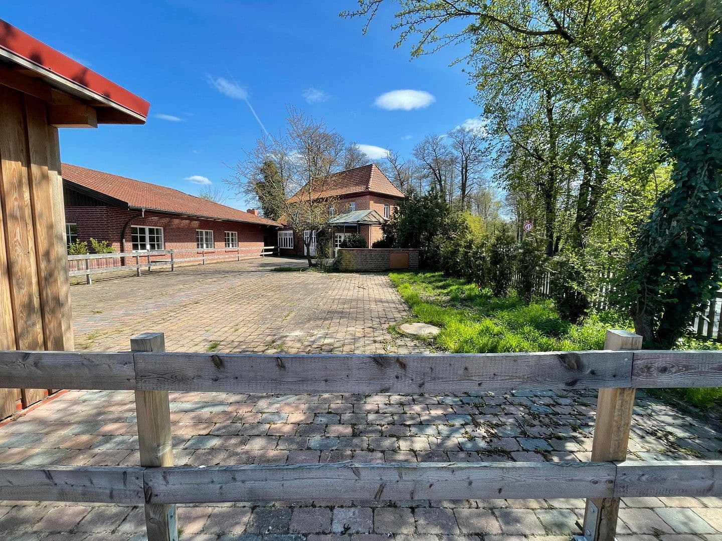 Pronájem domu 227 m², pozemek 550 m², An der Alpe 2, Neustadt am Rübenberge, Dolní Sasko Pronájem domu 227 m², pozemek 550 m², An der Alpe 2, Neustadt am Rübenberge, Dolní Sasko