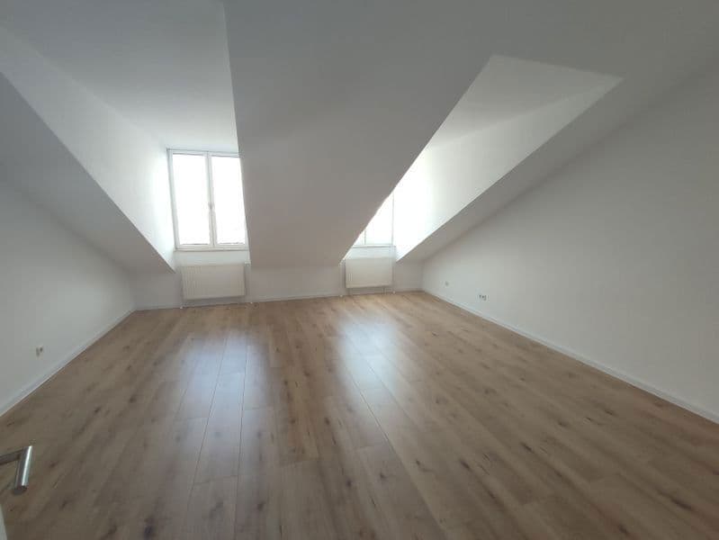 Pronájem bytu 2+kk 80 m², Frickestraße 2-4, Leipzig, Sasko Pronájem bytu 2+kk 80 m², Frickestraße 2-4, Leipzig, Sasko