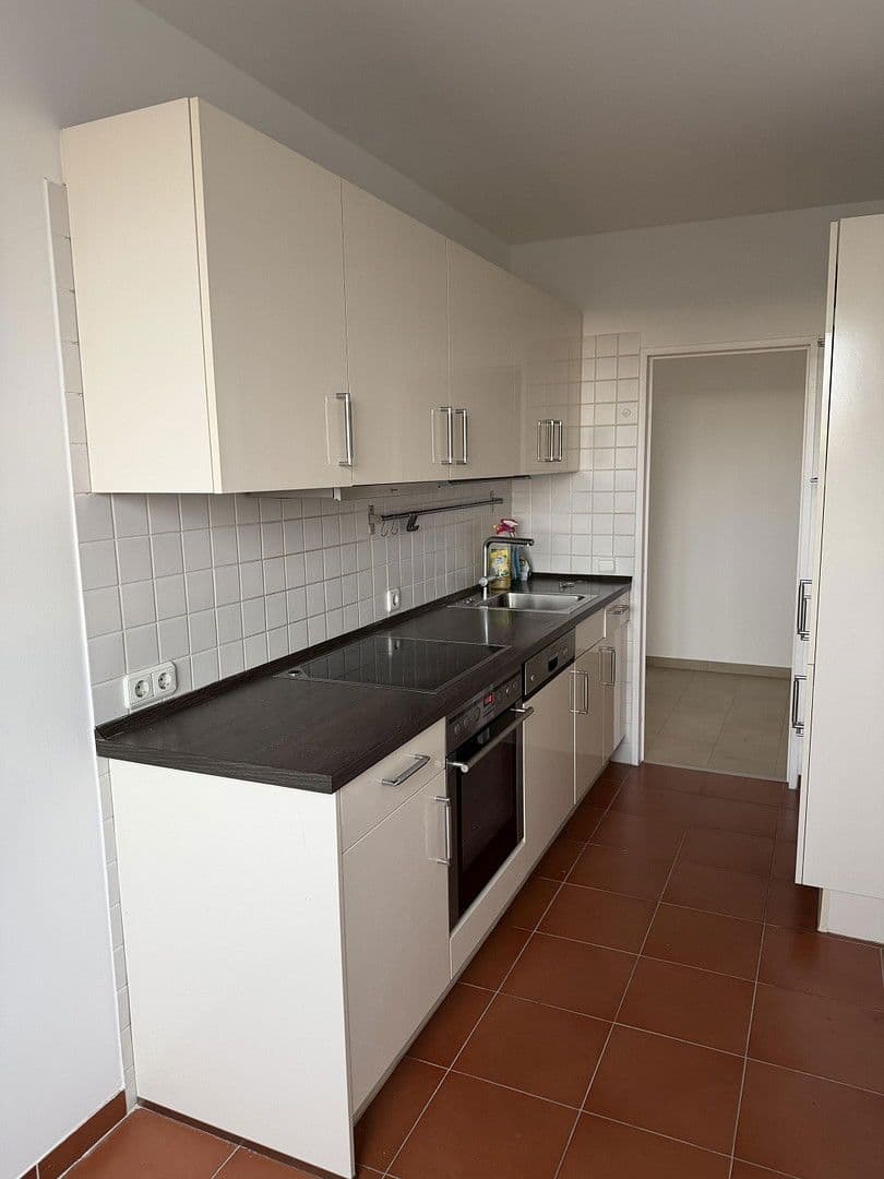 Pronájem bytu 3+1 67 m², Köln, Severní Porýní-Vestfálsko Pronájem bytu 3+1 67 m², Köln, Severní Porýní-Vestfálsko