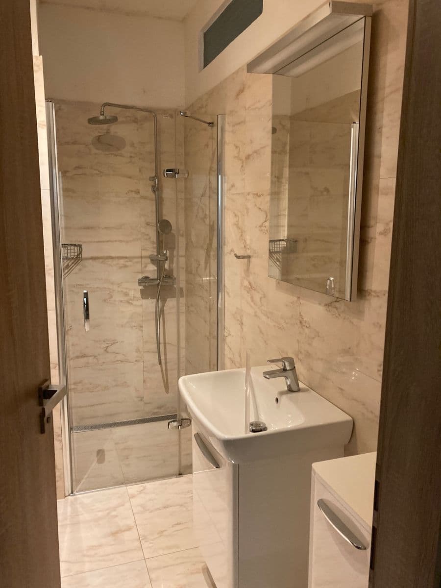 Pronájem bytu 1+1 48 m², Dostihová, Slušovice, Zlínský kraj Pronájem bytu 1+1 48 m², Dostihová, Slušovice, Zlínský kraj