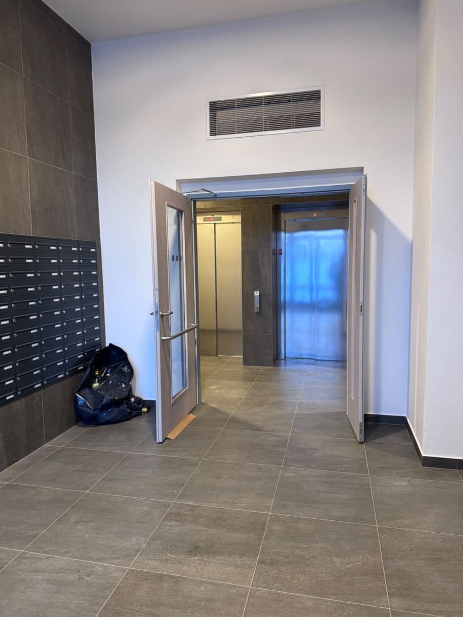 Pronájem bytu 1+kk 32 m², Poděbradská, Praha, Praha Pronájem bytu 1+kk 32 m², Poděbradská, Praha, Praha