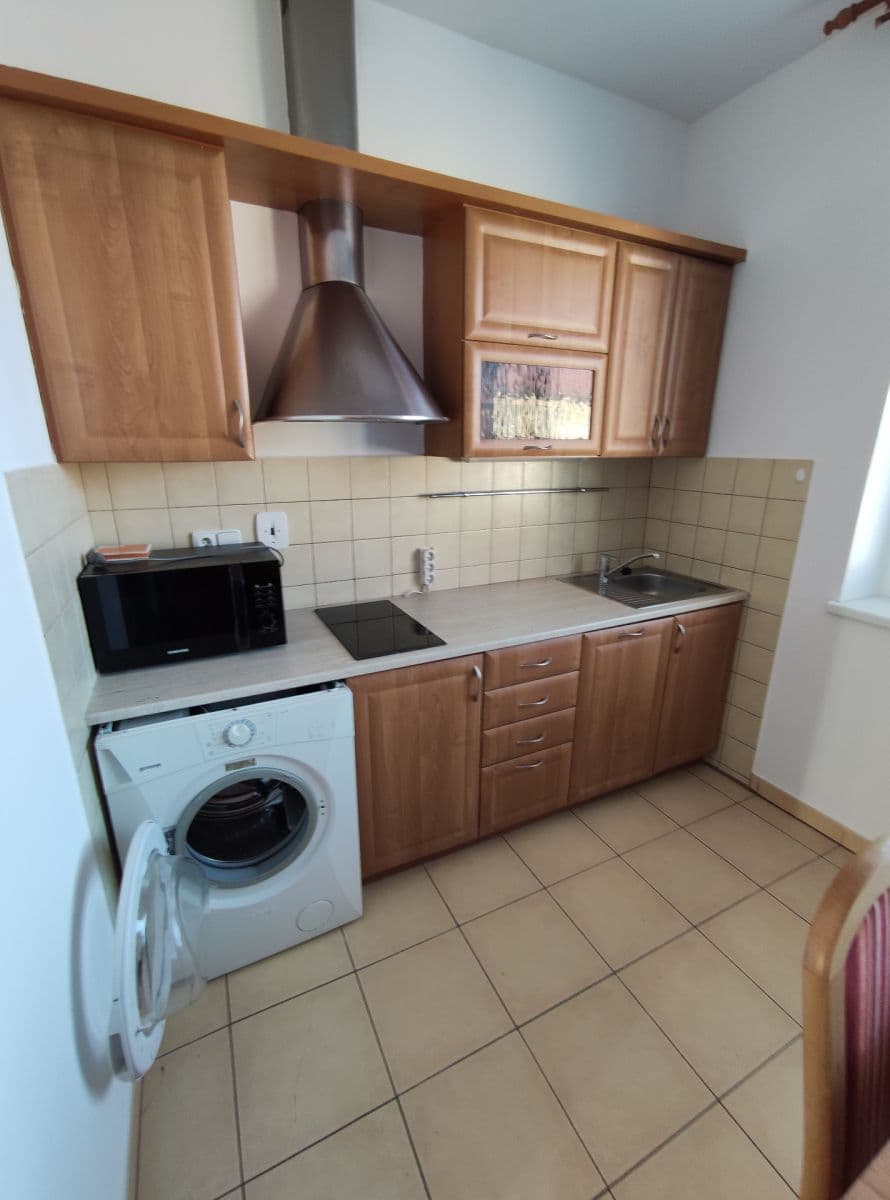 Pronájem bytu 1+1 33 m², U Tvrze, Praha, Praha Pronájem bytu 1+1 33 m², U Tvrze, Praha, Praha