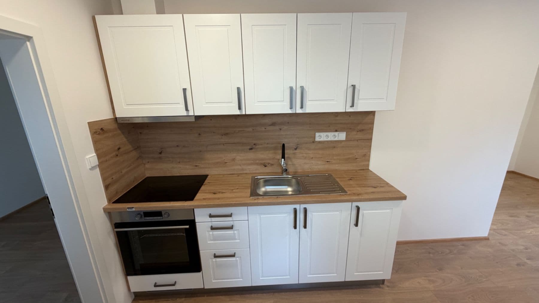 Pronájem bytu 2+kk 37 m², Na Potoce, Divišov, Středočeský kraj Pronájem bytu 2+kk 37 m², Na Potoce, Divišov, Středočeský kraj