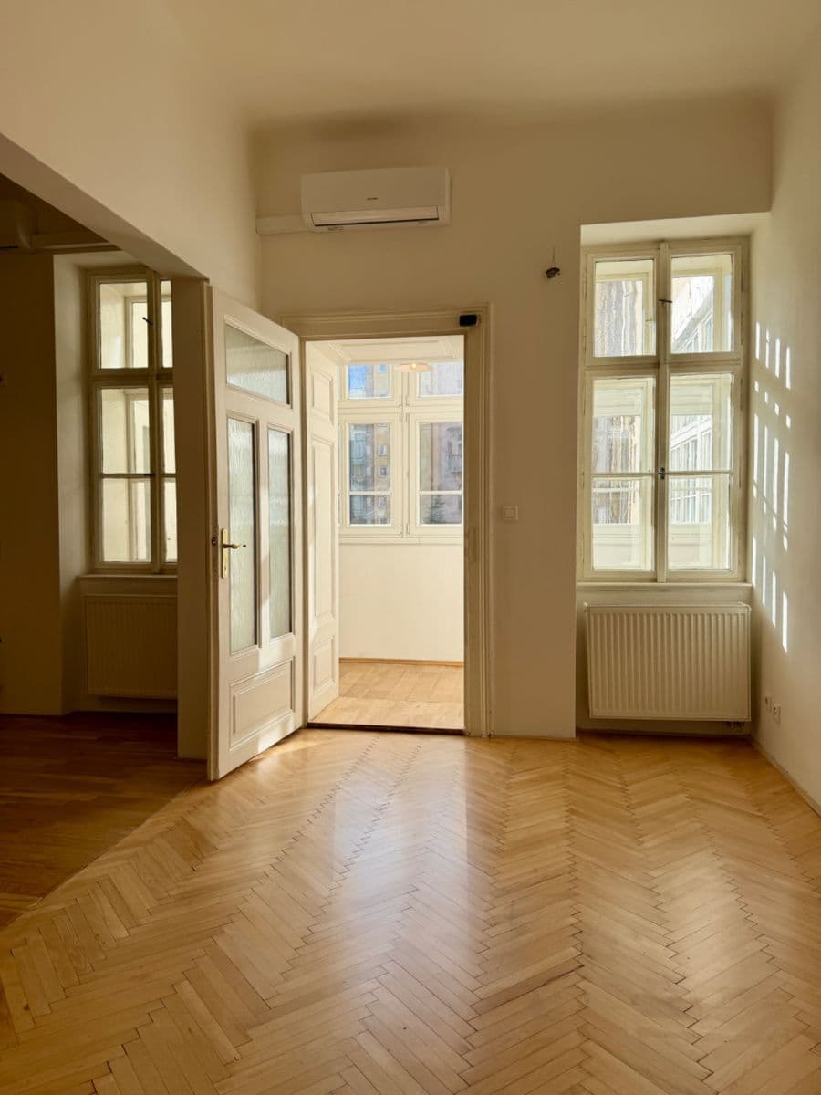 Pronájem bytu 3+1 80 m², Dukelských hrdinů, Praha, Praha Pronájem bytu 3+1 80 m², Dukelských hrdinů, Praha, Praha