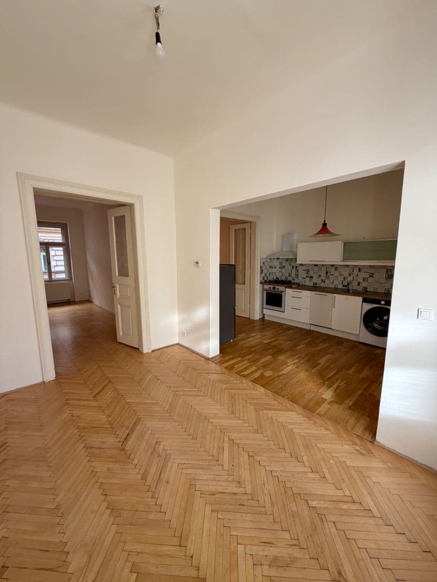 Pronájem bytu 3+1 80 m², Dukelských hrdinů, Praha, Praha Pronájem bytu 3+1 80 m², Dukelských hrdinů, Praha, Praha