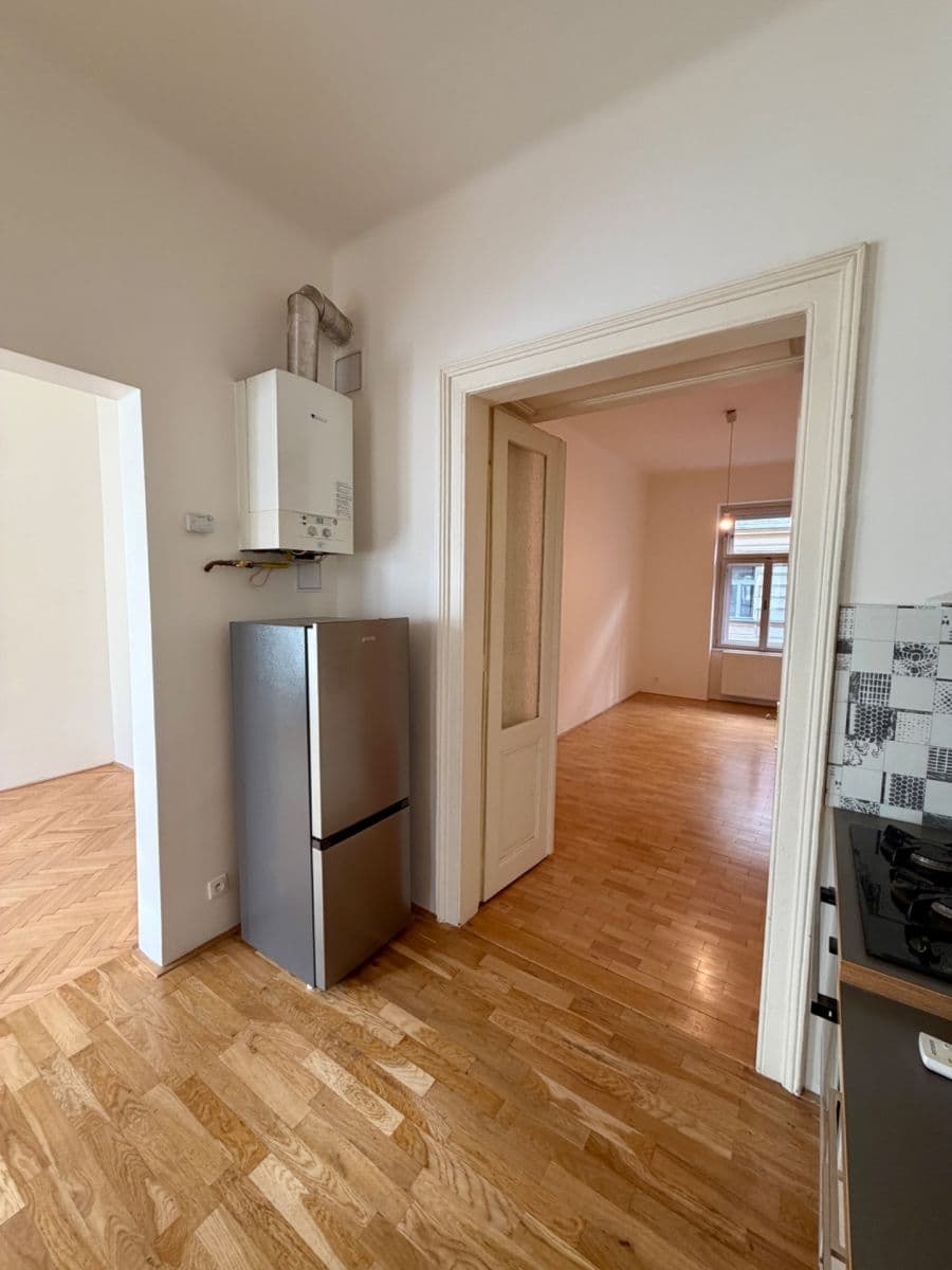 Pronájem bytu 3+1 80 m², Dukelských hrdinů, Praha, Praha Pronájem bytu 3+1 80 m², Dukelských hrdinů, Praha, Praha