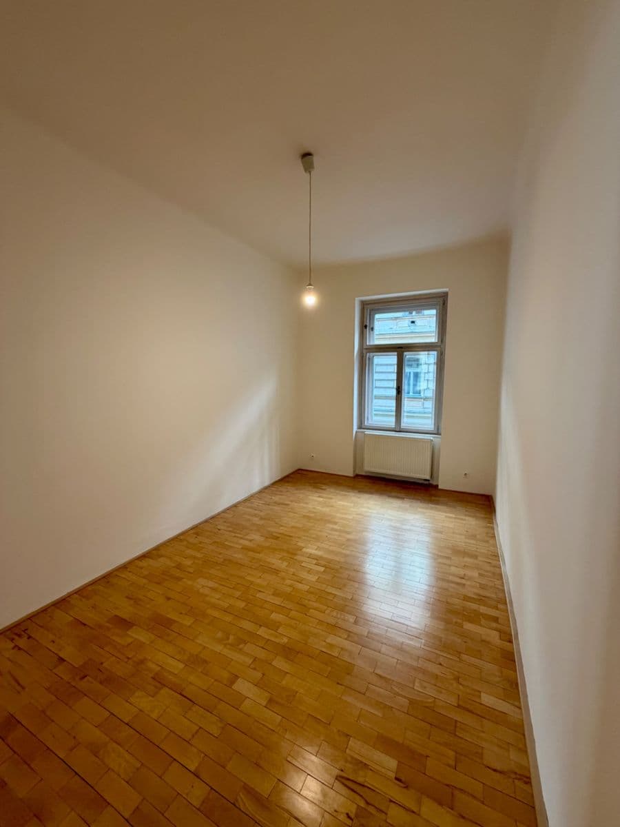 Pronájem bytu 3+1 80 m², Dukelských hrdinů, Praha, Praha Pronájem bytu 3+1 80 m², Dukelských hrdinů, Praha, Praha