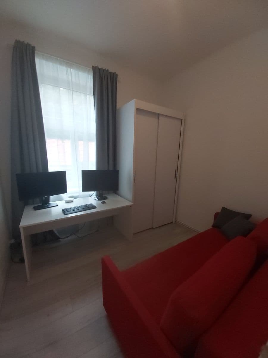 Prodej bytu 3+kk 65 m², Pernerova, Praha, Praha Prodej bytu 3+kk 65 m², Pernerova, Praha, Praha