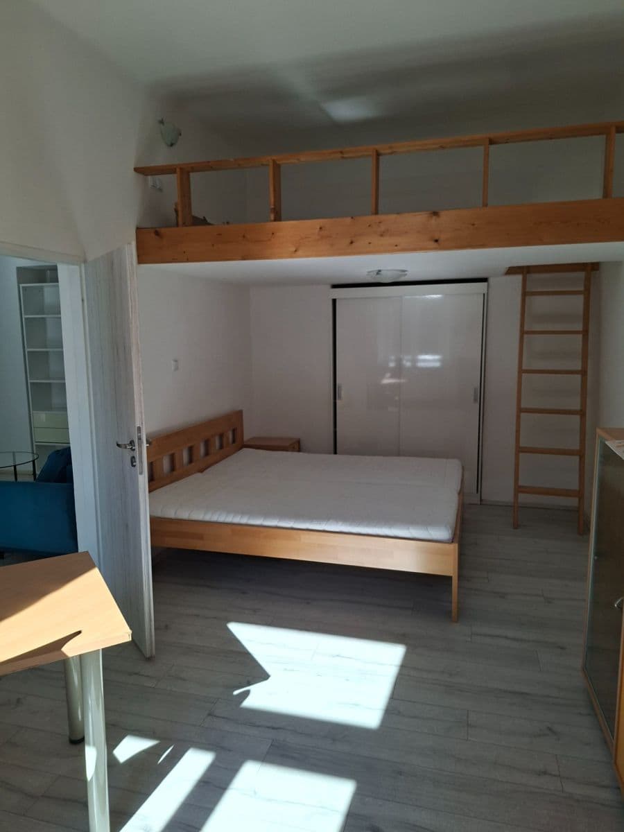 Prodej bytu 3+kk 65 m², Pernerova, Praha, Praha Prodej bytu 3+kk 65 m², Pernerova, Praha, Praha