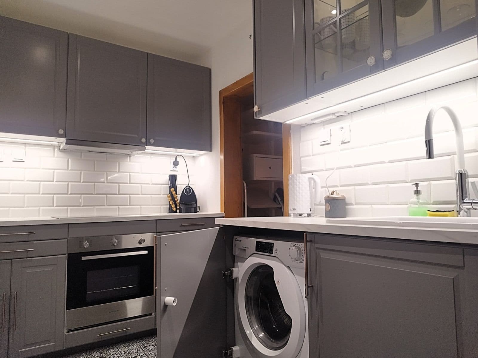 Pronájem bytu 1+1 26 m², Martinengova, Bratislava - mestská časť Staré Mesto, Bratislavský kraj Pronájem bytu 1+1 26 m², Martinengova, Bratislava - mestská časť Staré Mesto, Bratislavský kraj