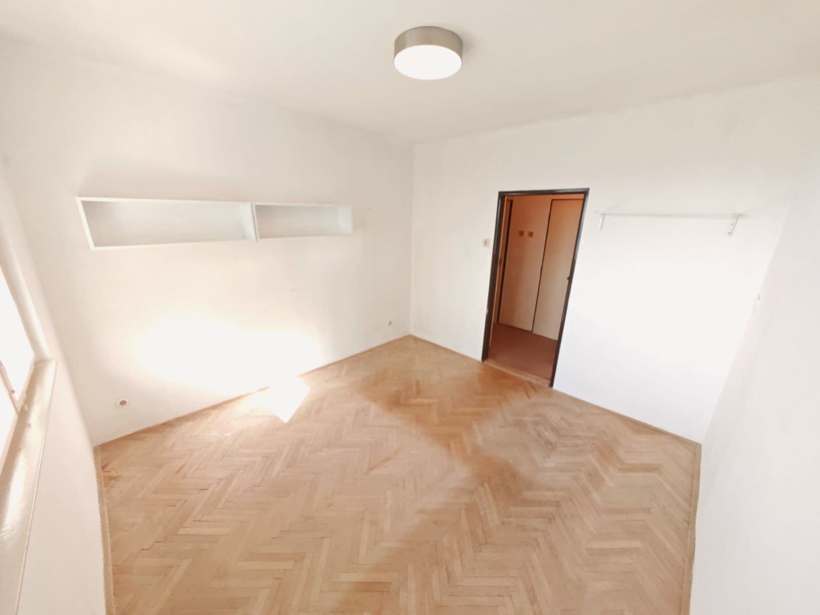 Prodej bytu 3+1 63 m², Nedomická, Všetaty, Středočeský kraj Prodej bytu 3+1 63 m², Nedomická, Všetaty, Středočeský kraj