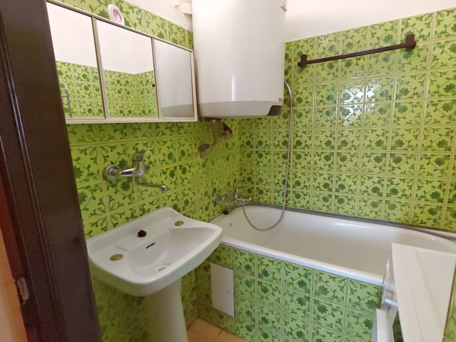 Prodej bytu 3+1 63 m², Nedomická, Všetaty, Středočeský kraj Prodej bytu 3+1 63 m², Nedomická, Všetaty, Středočeský kraj