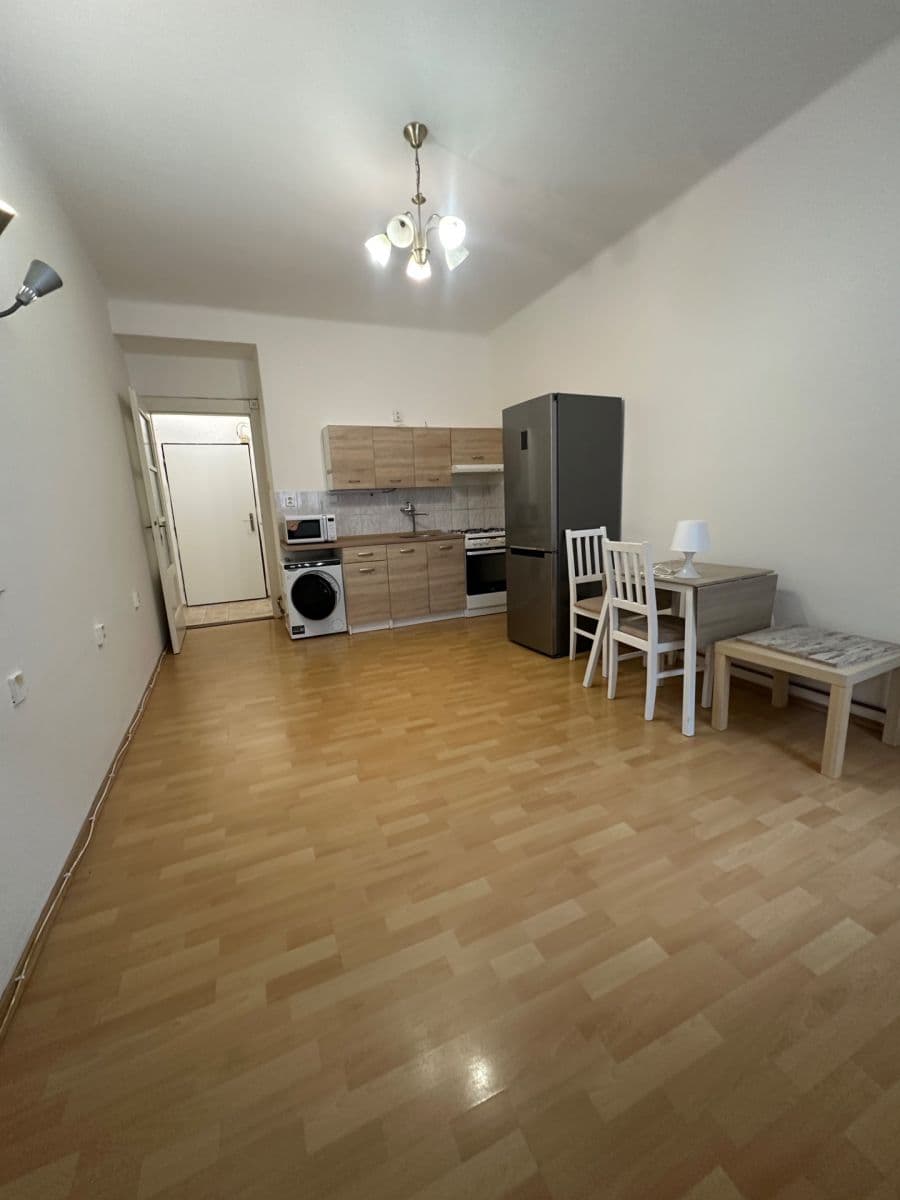 Pronájem bytu 1+kk 30 m², Drahobejlova, Praha, Praha Pronájem bytu 1+kk 30 m², Drahobejlova, Praha, Praha
