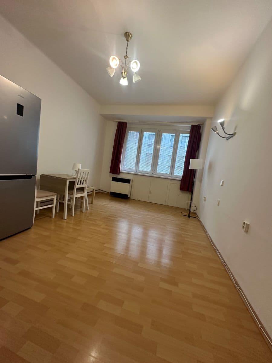 Pronájem bytu 1+kk 30 m², Drahobejlova, Praha, Praha Pronájem bytu 1+kk 30 m², Drahobejlova, Praha, Praha