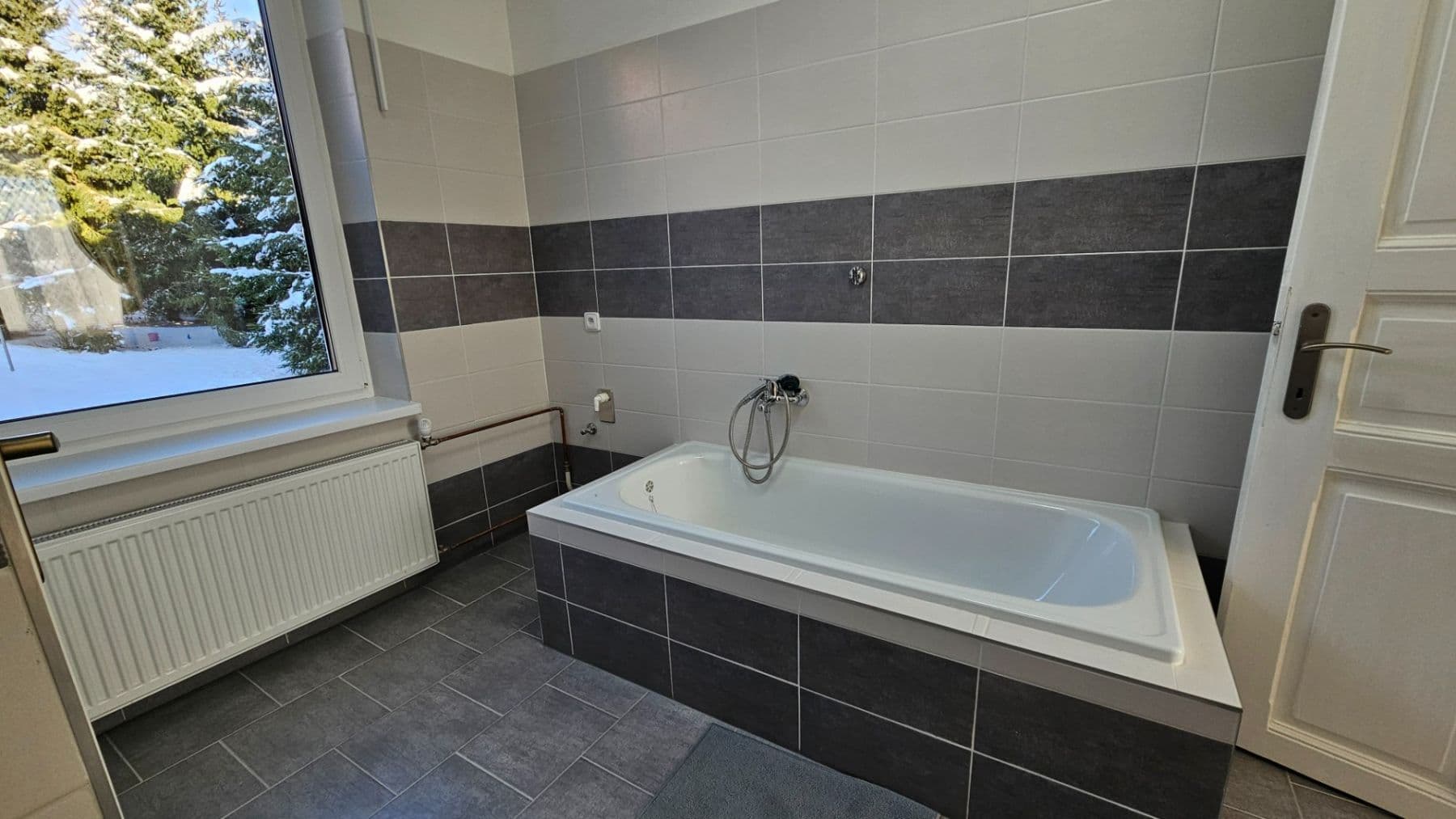 Pronájem bytu 3+1 65 m², Nádražní, Dolní Poustevna, Ústecký kraj Pronájem bytu 3+1 65 m², Nádražní, Dolní Poustevna, Ústecký kraj