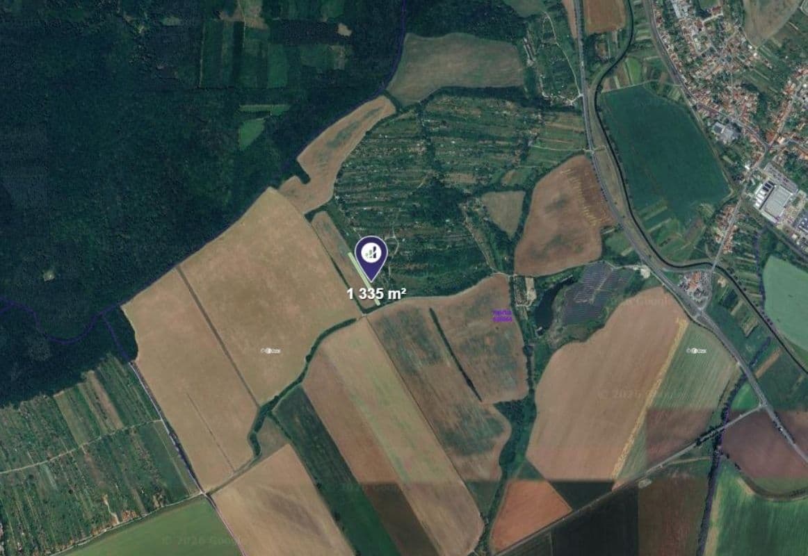 Prodej pozemku 1.335 m², Uherský Brod, Zlínský kraj Prodej pozemku 1.335 m², Uherský Brod, Zlínský kraj