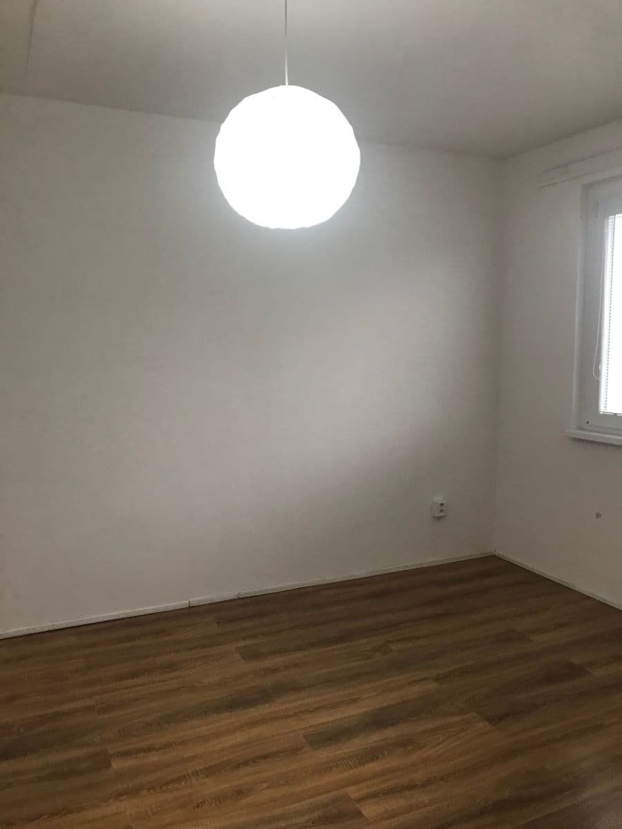 Pronájem bytu 2+1 55 m², Dřevnická, Zlín, Zlínský kraj Pronájem bytu 2+1 55 m², Dřevnická, Zlín, Zlínský kraj