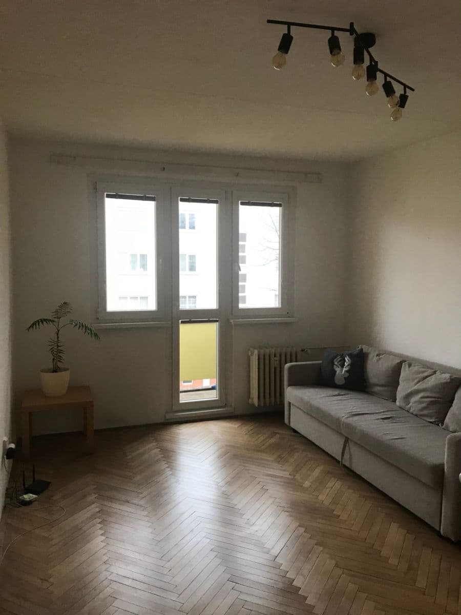 Pronájem bytu 2+1 55 m², Dřevnická, Zlín, Zlínský kraj Pronájem bytu 2+1 55 m², Dřevnická, Zlín, Zlínský kraj