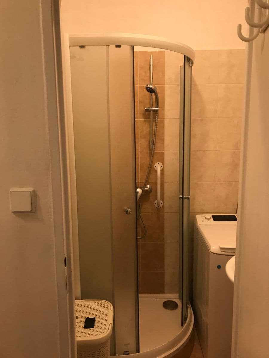 Pronájem bytu 2+1 55 m², Dřevnická, Zlín, Zlínský kraj Pronájem bytu 2+1 55 m², Dřevnická, Zlín, Zlínský kraj