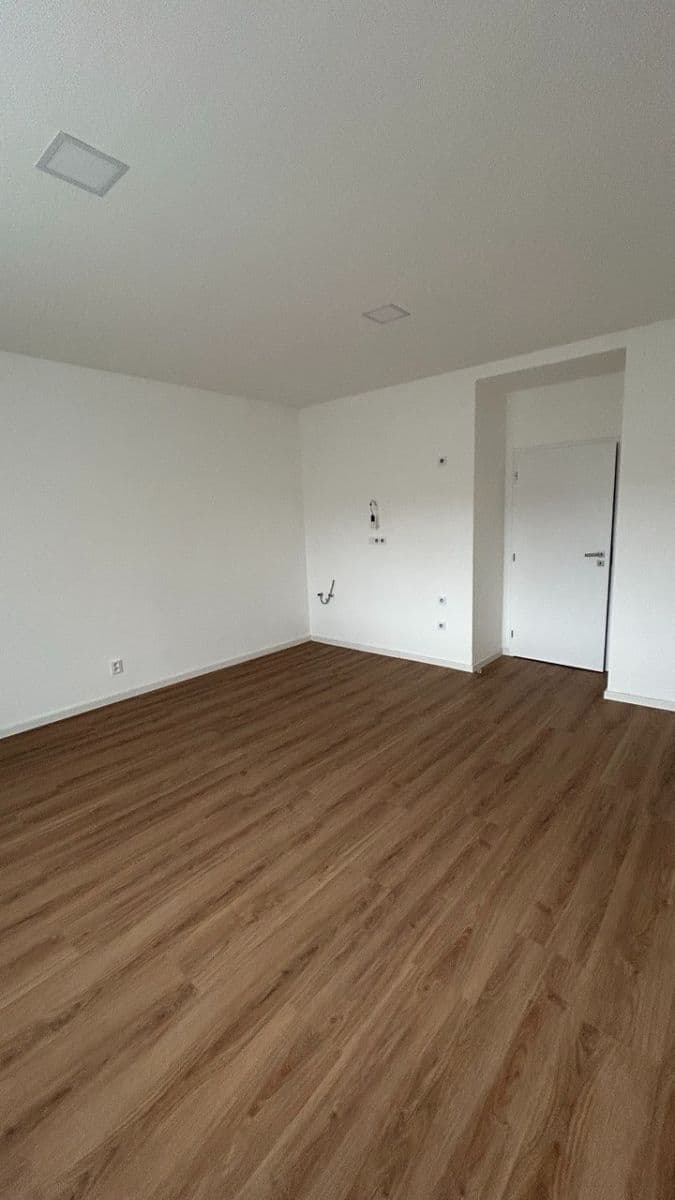 Prodej bytu 1+kk 29 m², Kolbenova, Praha, Praha Prodej bytu 1+kk 29 m², Kolbenova, Praha, Praha