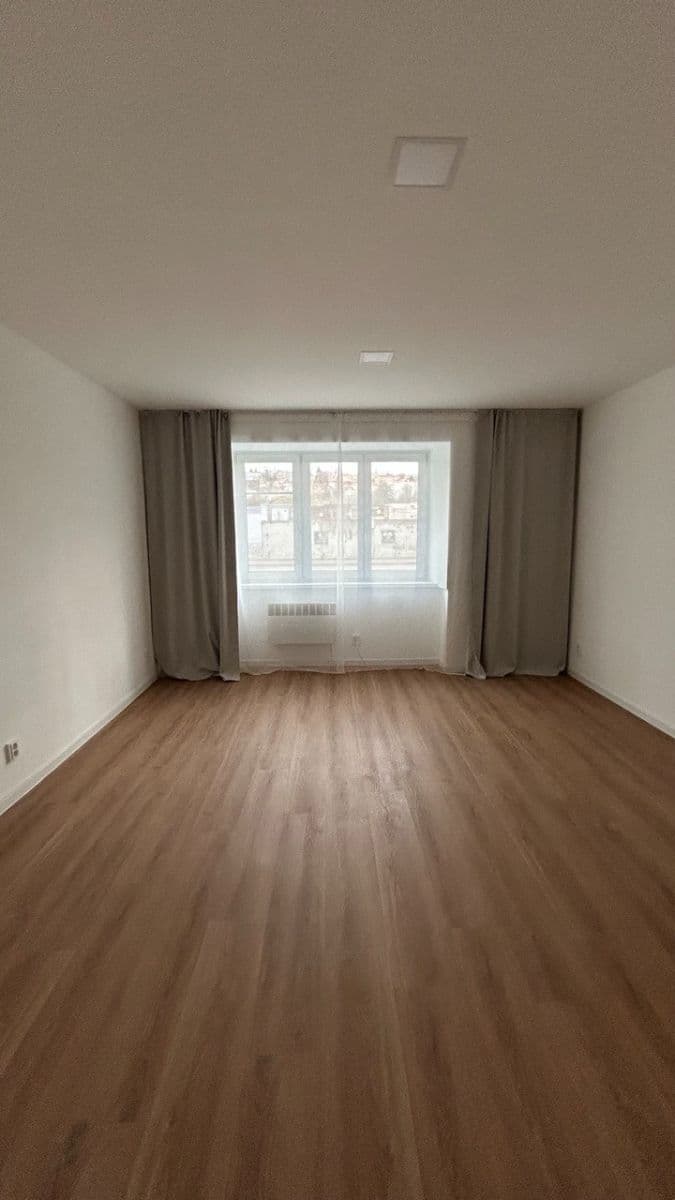 Prodej bytu 1+kk 29 m², Kolbenova, Praha, Praha Prodej bytu 1+kk 29 m², Kolbenova, Praha, Praha