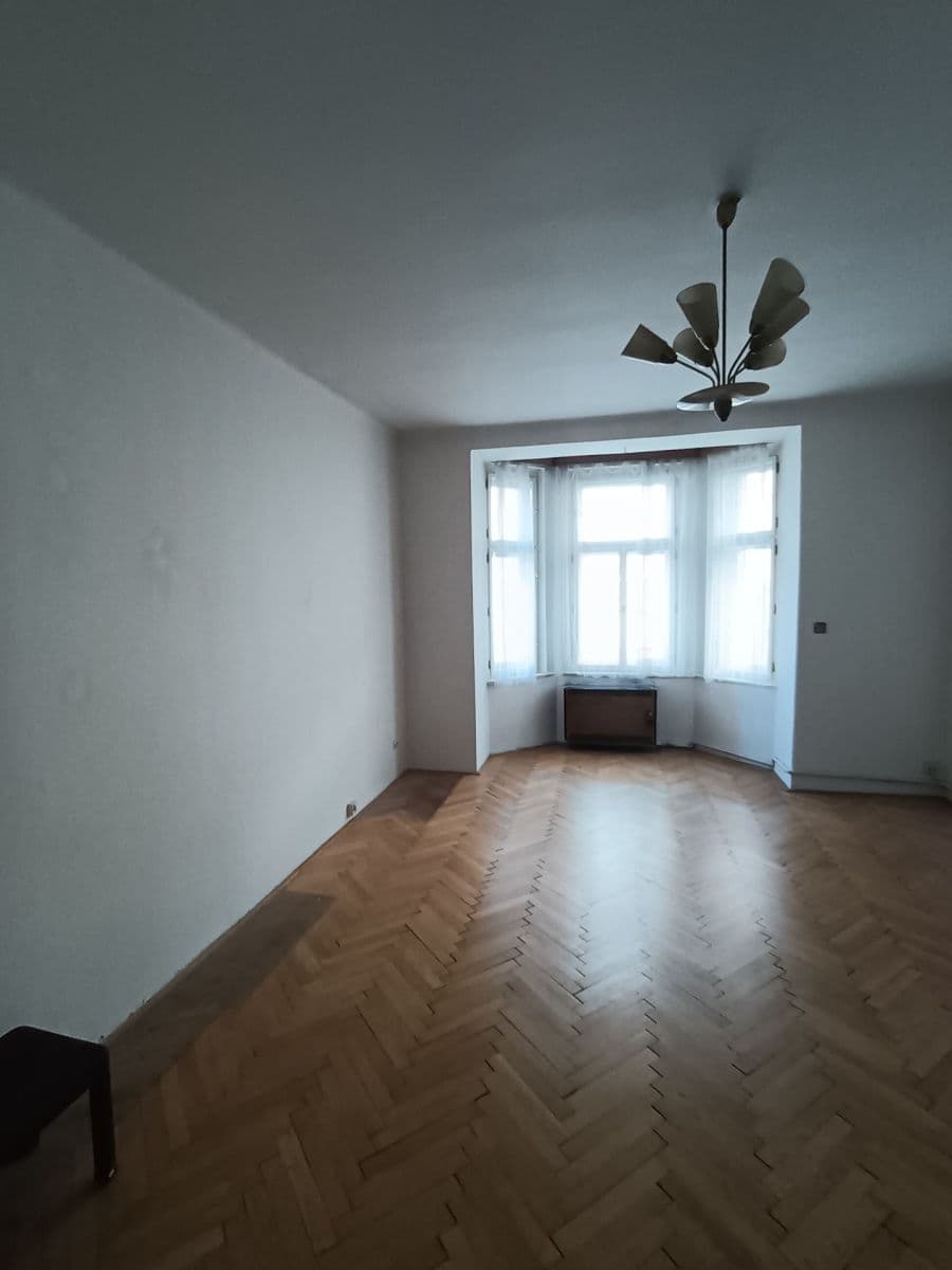 Pronájem bytu 1+1 56 m², Čajkovského, Praha, Praha Pronájem bytu 1+1 56 m², Čajkovského, Praha, Praha