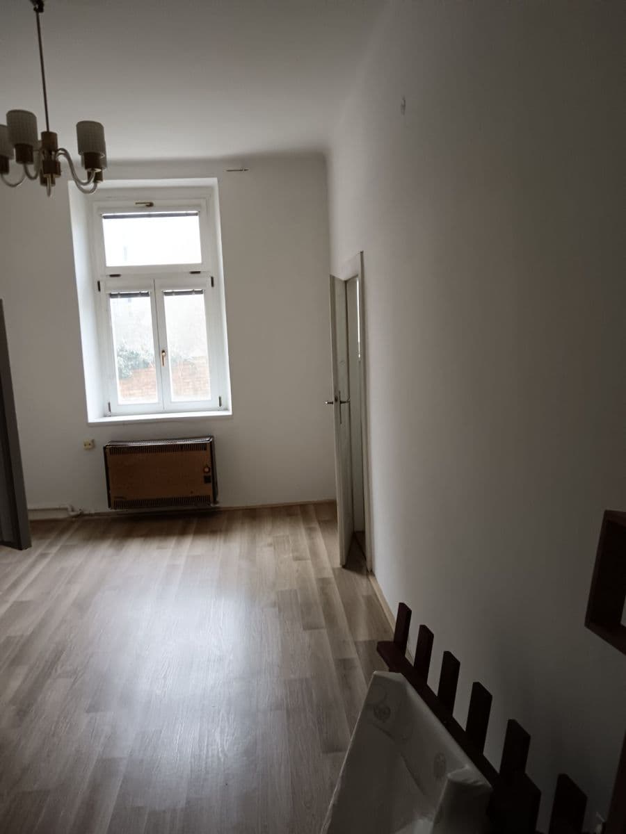 Pronájem bytu 1+1 56 m², Čajkovského, Praha, Praha Pronájem bytu 1+1 56 m², Čajkovského, Praha, Praha