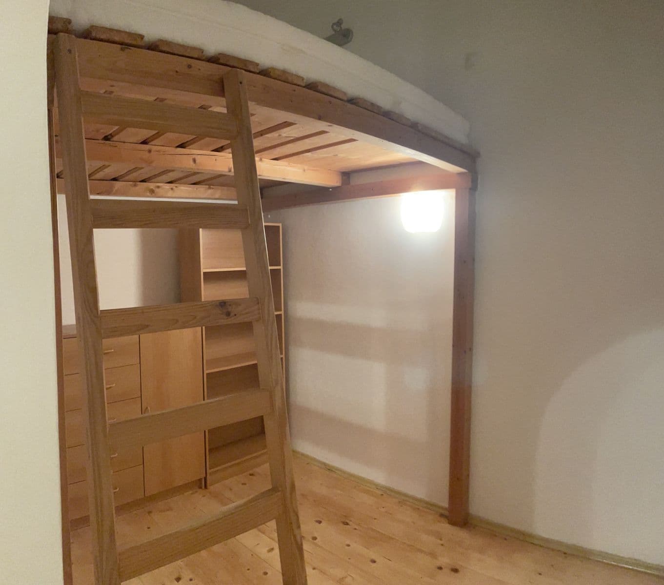 Pronájem bytu 2+kk 44 m², Jírovcova, České Budějovice, Jihočeský kraj Pronájem bytu 2+kk 44 m², Jírovcova, České Budějovice, Jihočeský kraj