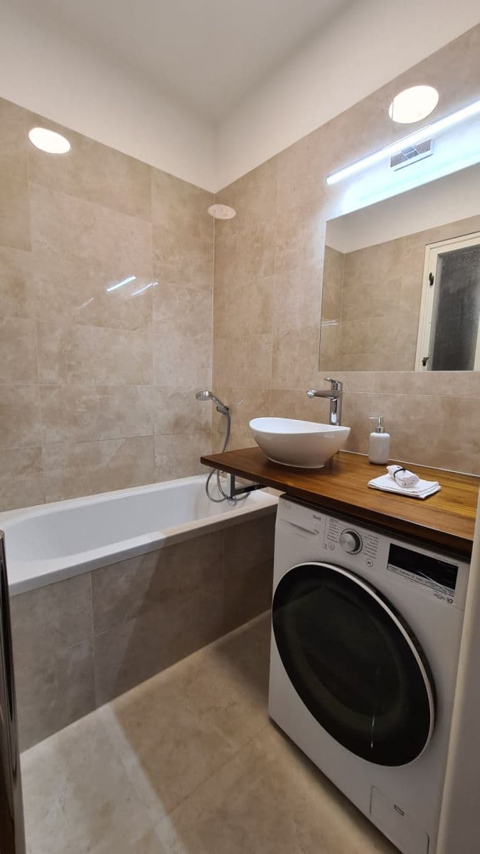 Pronájem bytu 2+kk 45 m², Vrázova, Praha, Praha Pronájem bytu 2+kk 45 m², Vrázova, Praha, Praha