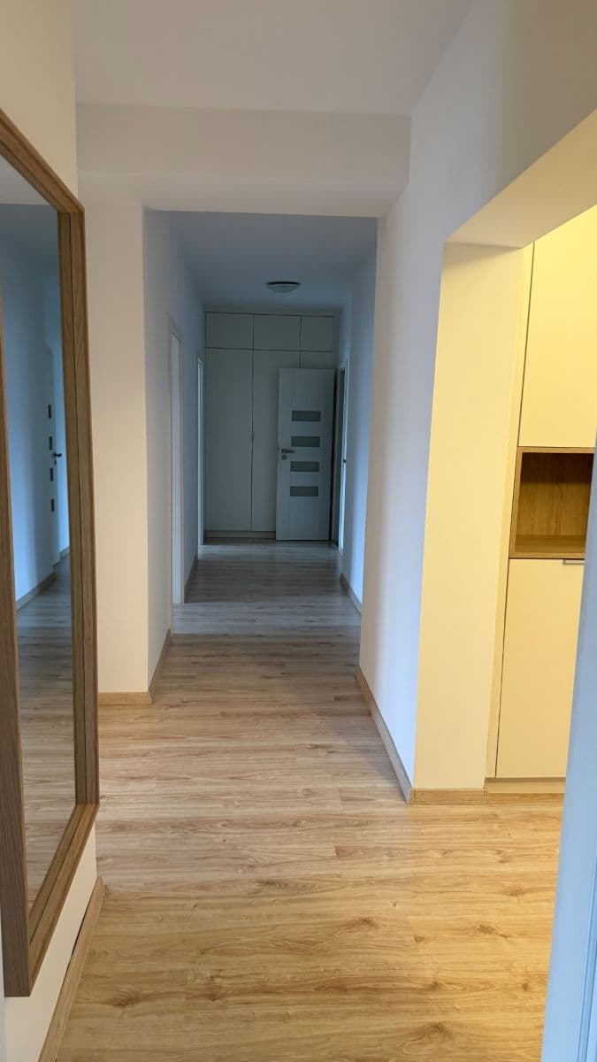 Pronájem bytu 3+1 80 m², Nobelova, Nové Mesto, Bratislavský kraj Pronájem bytu 3+1 80 m², Nobelova, Nové Mesto, Bratislavský kraj
