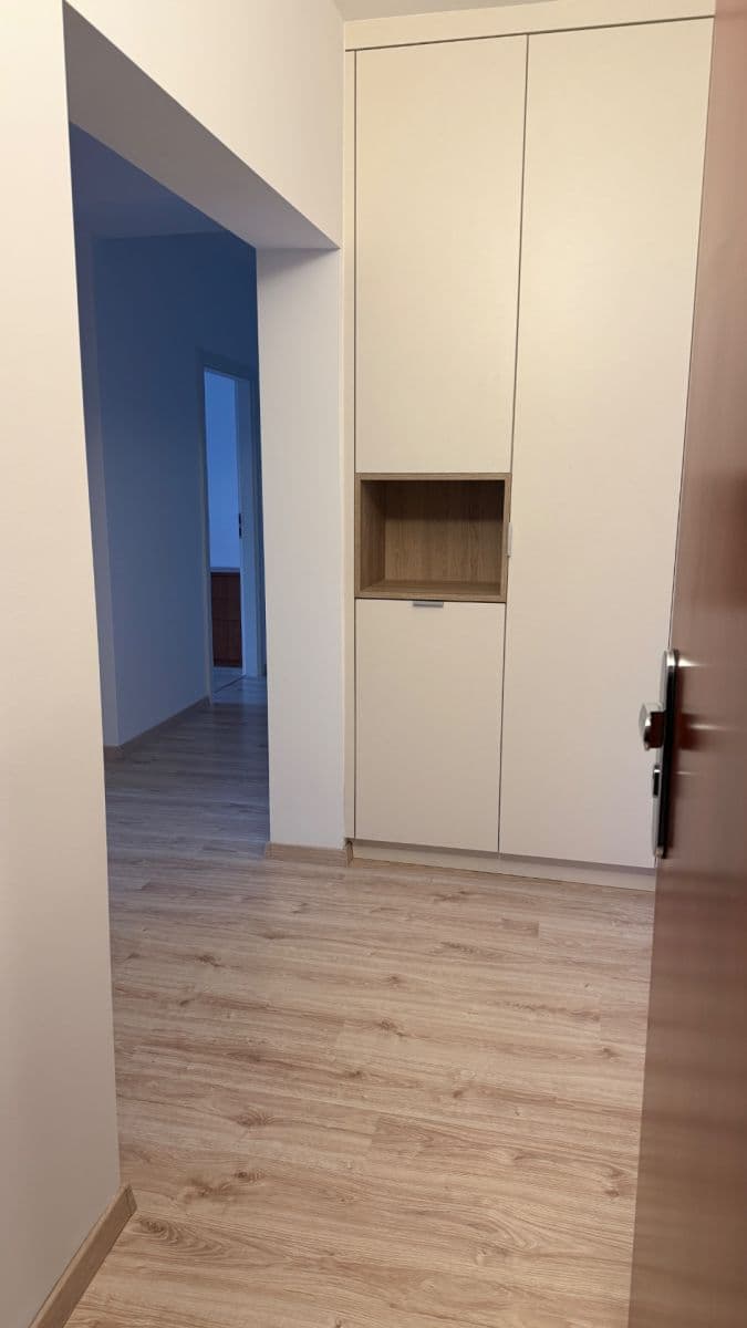 Pronájem bytu 3+1 80 m², Nobelova, Nové Mesto, Bratislavský kraj Pronájem bytu 3+1 80 m², Nobelova, Nové Mesto, Bratislavský kraj